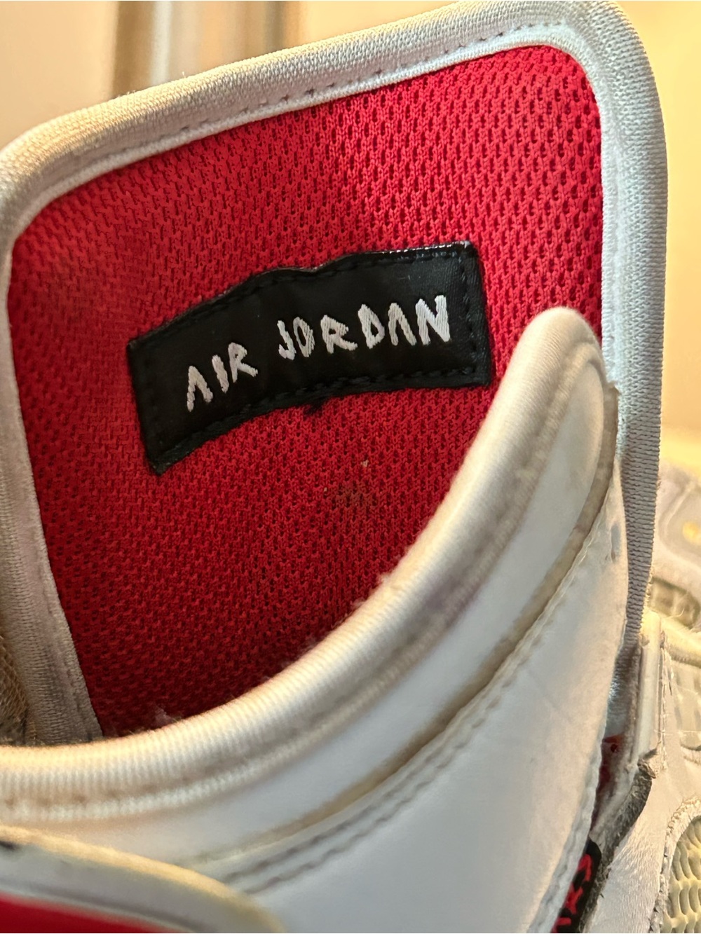 2019
Air Jordan Mars 270 'Fire Red' SZ .6.5Y - Picture 8 of 11
